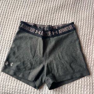 UNDER ARMOUR SPANDEX SHORTS / XS